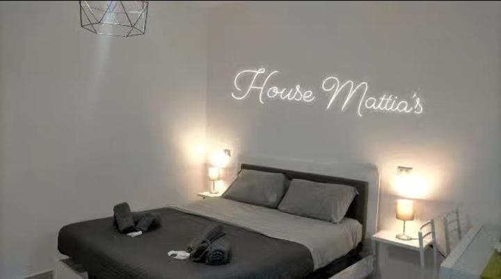 House Mattia Lägenhet Bari Exteriör bild